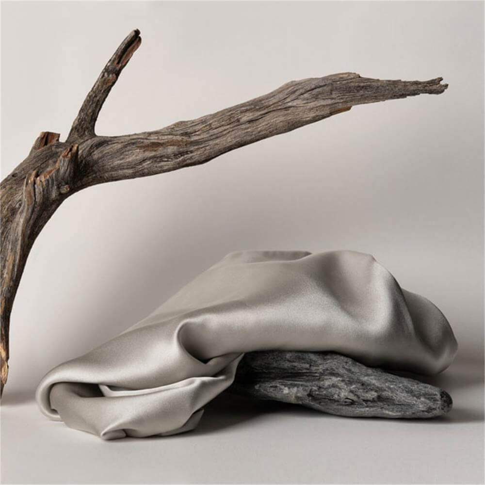 Mojofeeling Silver Silk Pillow Case